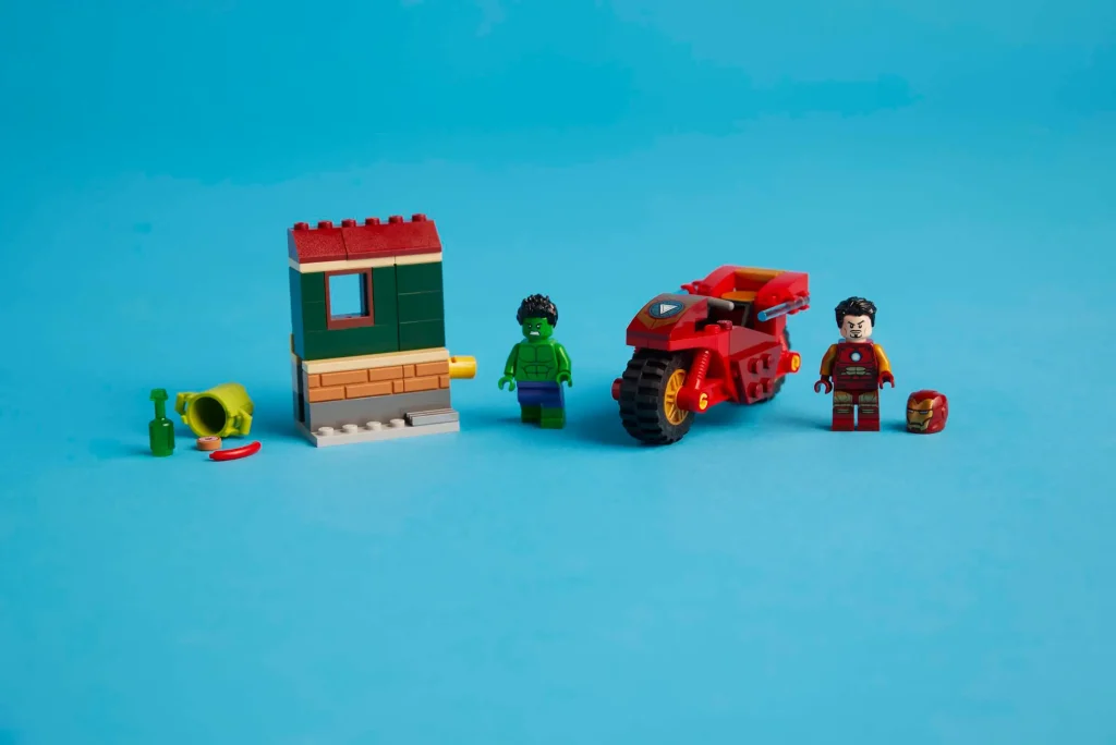LEGO Marvel 76287 Iron Man with Bike and The Hulk 9 1024x684