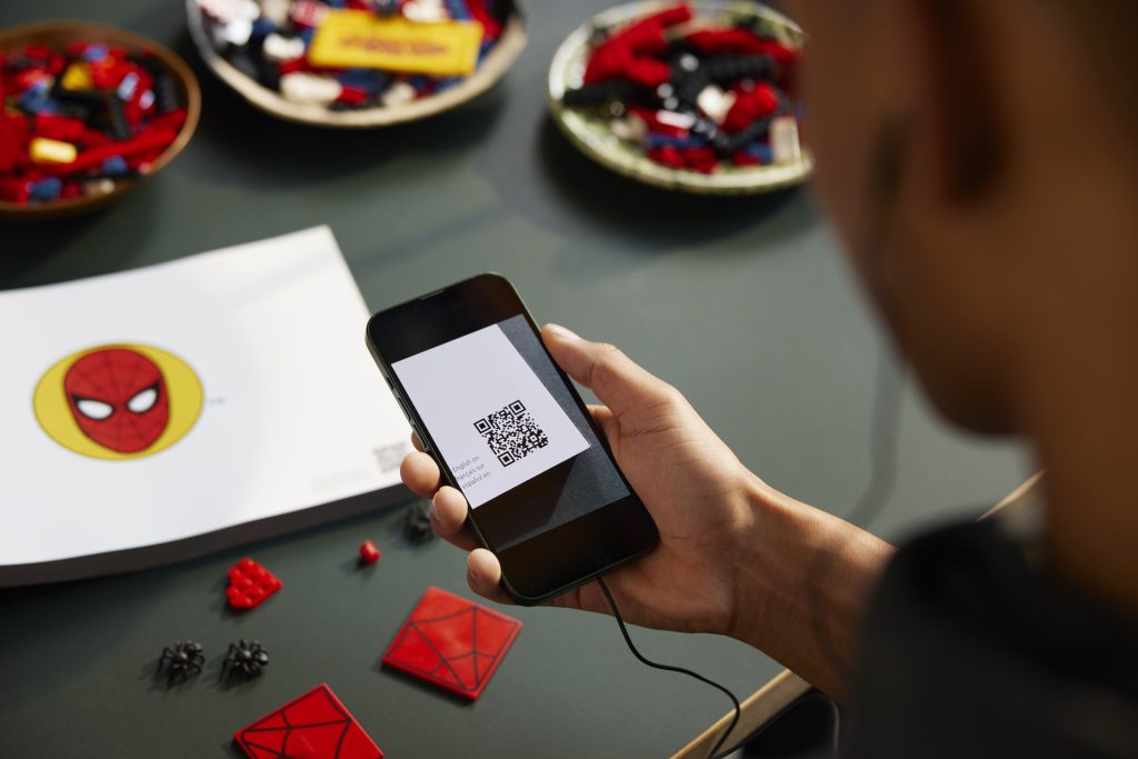 LEGO Art 31209 The Amazing Spider Man 13 1024x683