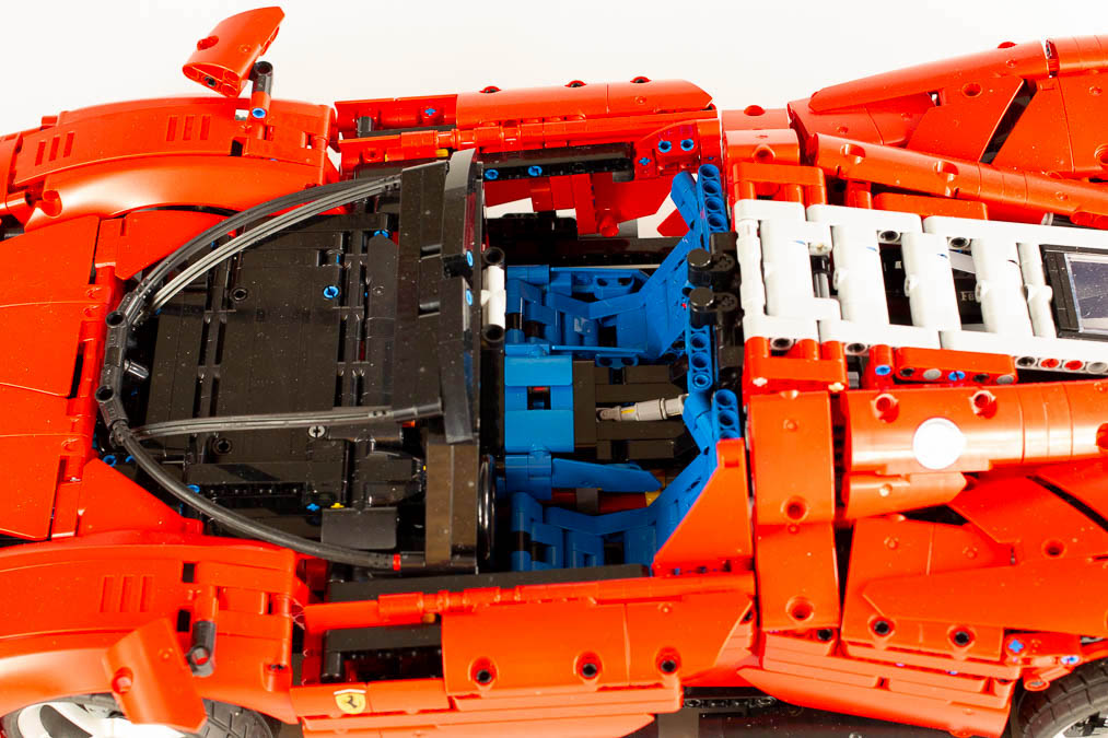 LEGO Technic 42143 Ferrari Daytona SP3 21