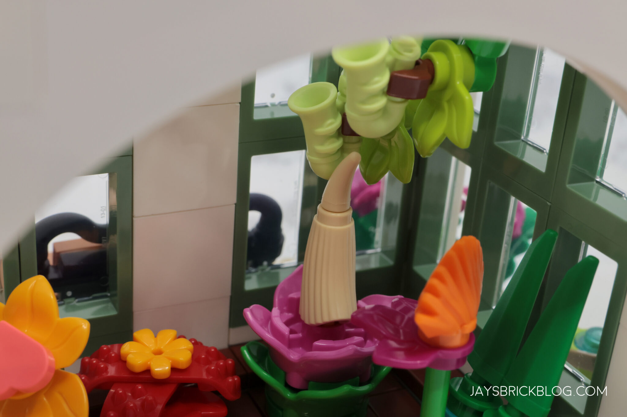 JAYS BRICK BLOG LEGO Friends 41757 Botanical Garden review image 3