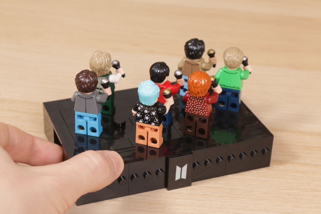 LEGO Ideas 21339 BTS Dynamite Bangtan Boys Jin Suga j hope RM Jimin V Jung Kook review 17 1024x683