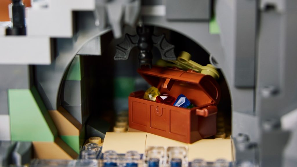 LEGO Ideas 21335 Motorised Lighthouse treasure cave 1024x576