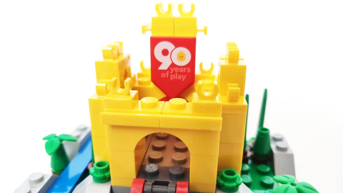 First look at exclusive LEGO 90th anniversary castle