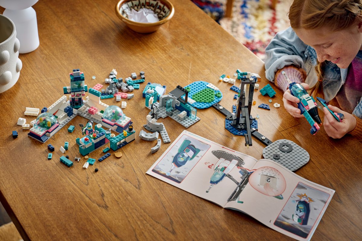 lego education 45200 Moon Mission Science Kit 4 1200x800