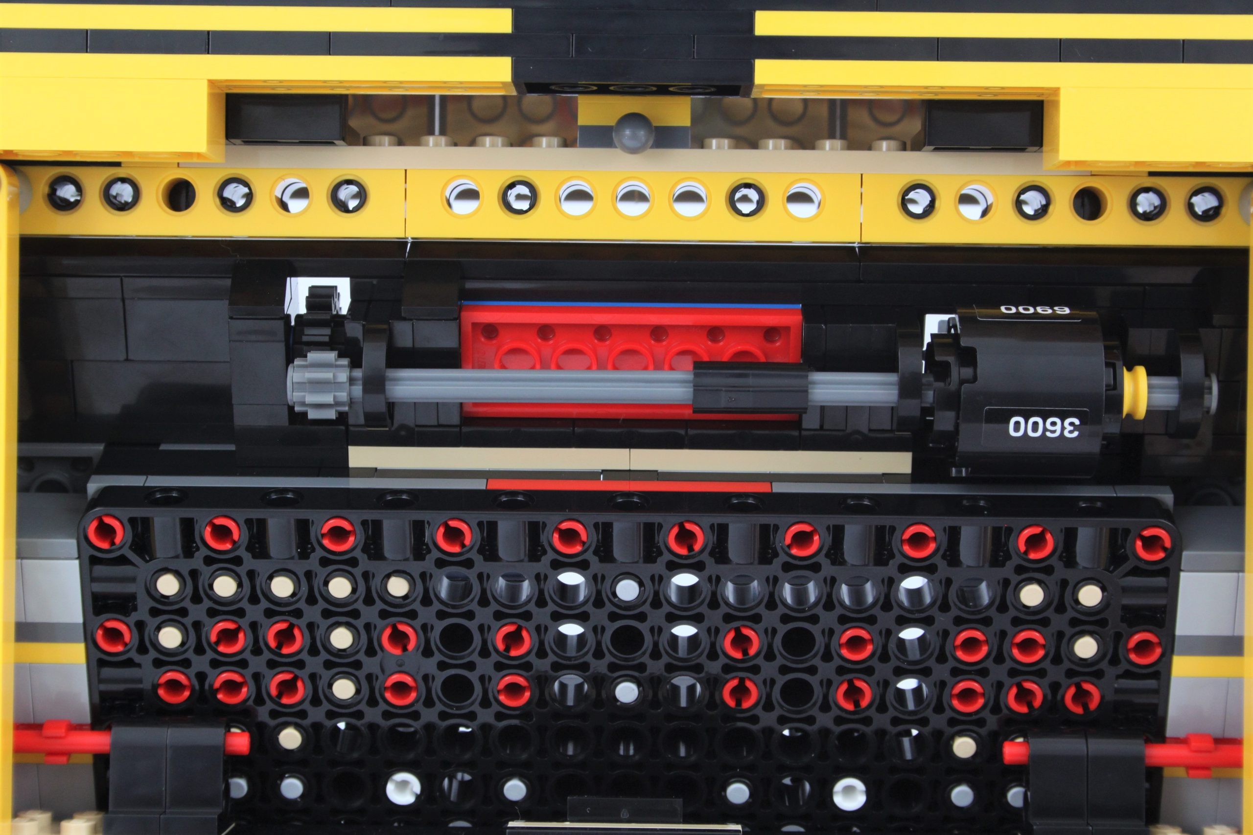 LEGO Icons 10323 PAC MAN Arcade review 39 scaled