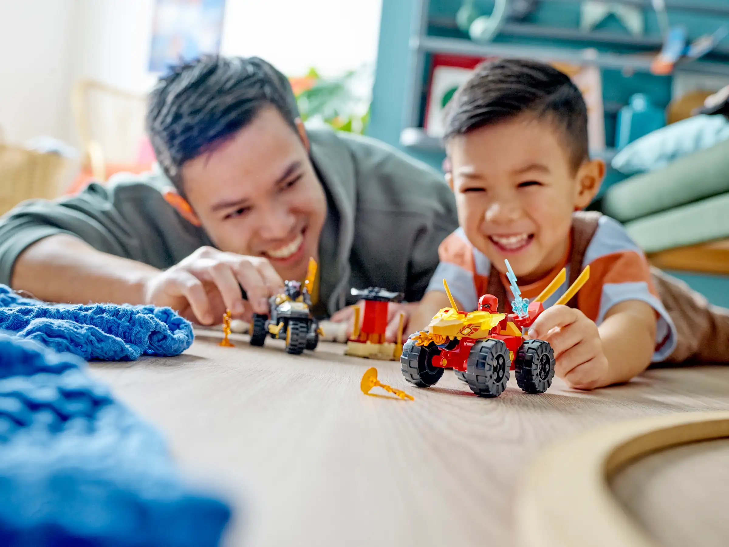 LEGO NINJAGO 71789 Kai and Rass Car and Bike Battle 8