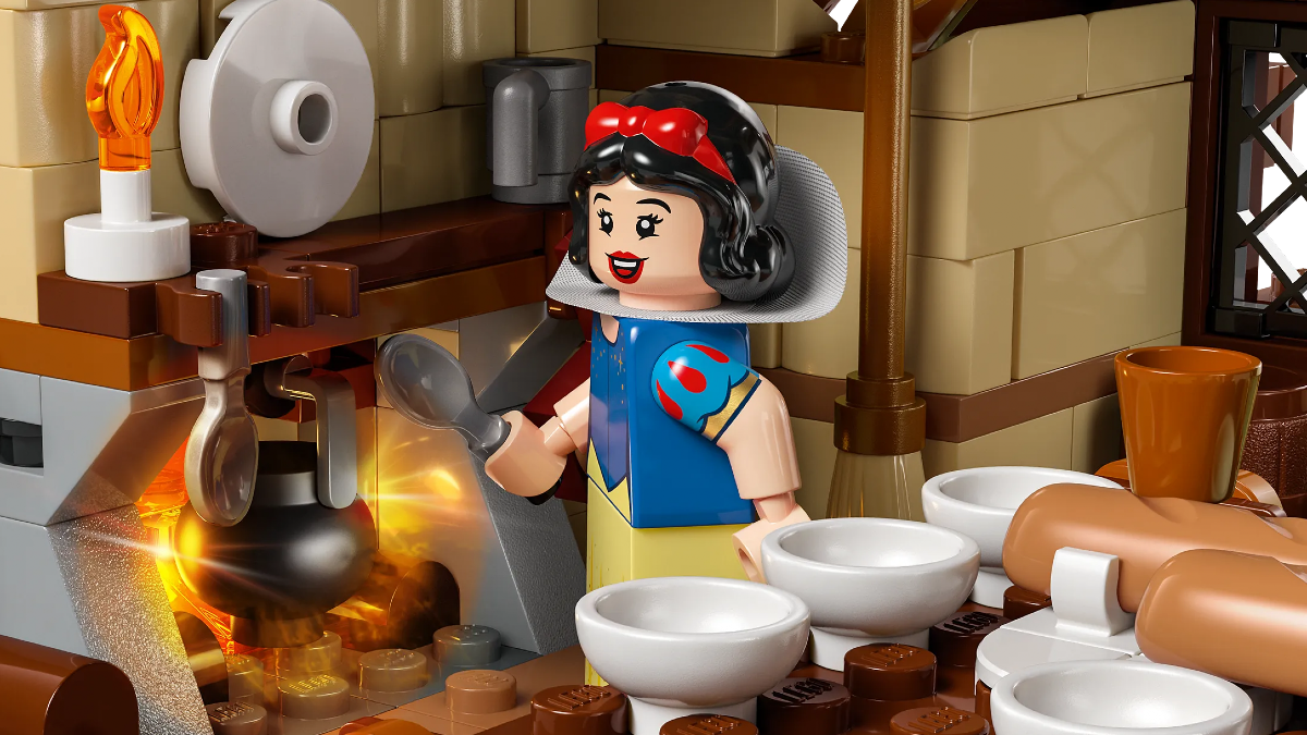 First look at LEGO Disney 43242 Snow White and the Seven Dwarfs’ Cottage