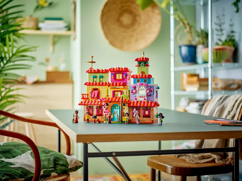 LEGO Disney 43245 The Magical Madrigal House Lifestyle