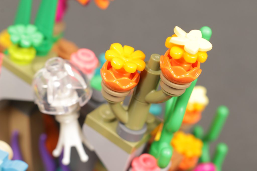 LEGO 40783 Coral Reef Diorama gift with purchase review 13 1024x683