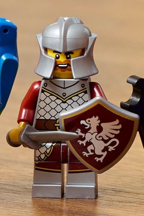 LEGO Ideas 21358 male griffin knight
