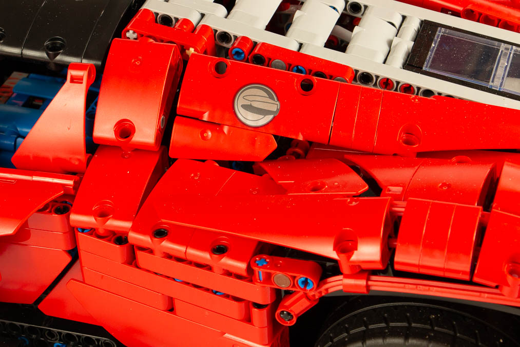 LEGO Technic 42143 Ferrari Daytona SP3 38