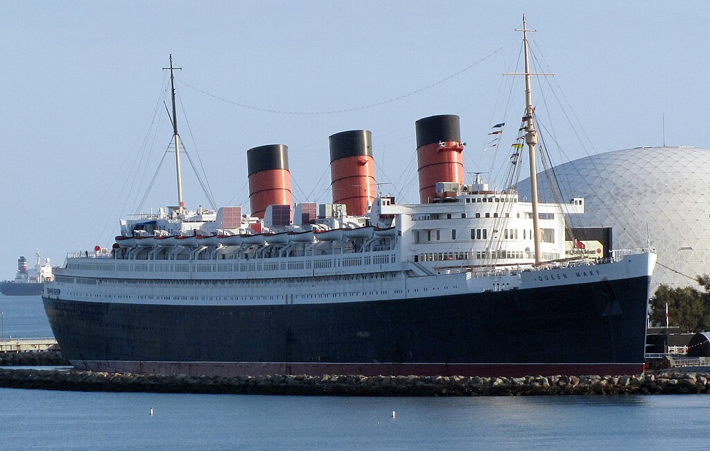 1024px RMS Queen Mary Long Beach January 2011 view
