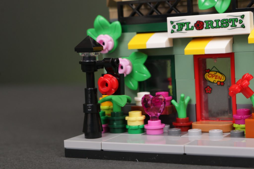 LEGO 40680 Flower Shop gift with purchase review 15 1024x683