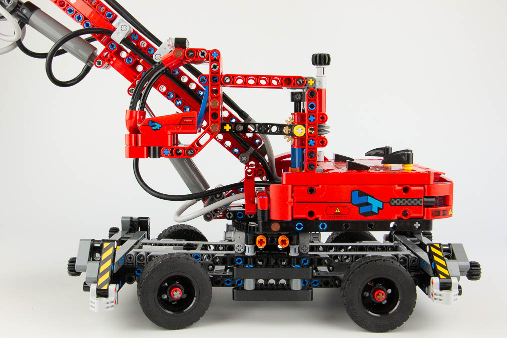 42144 Technic Material Handler 25