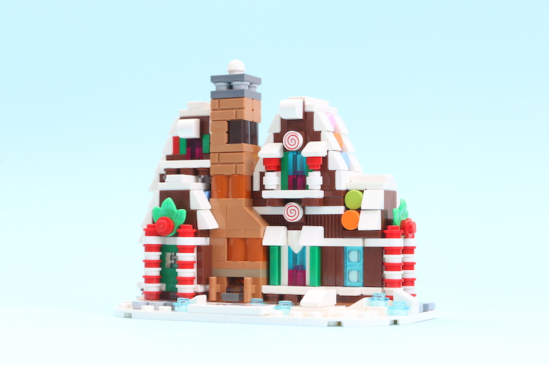 LEGO 40337 Gingerbread House review main