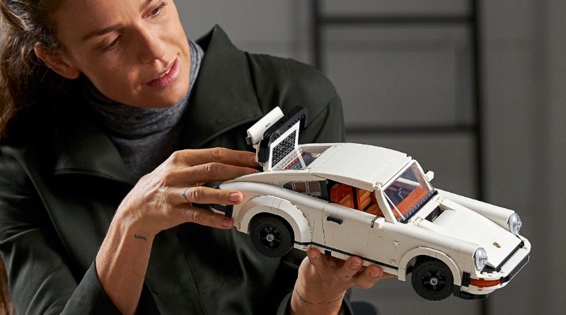 Hear how LEGO 10295 Porsche 911 came together in virtual car meet for VIPs