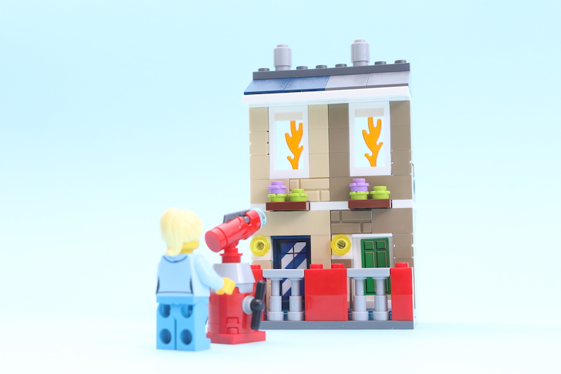 LEGO 40393 LEGOLAND Fire Academy review 1