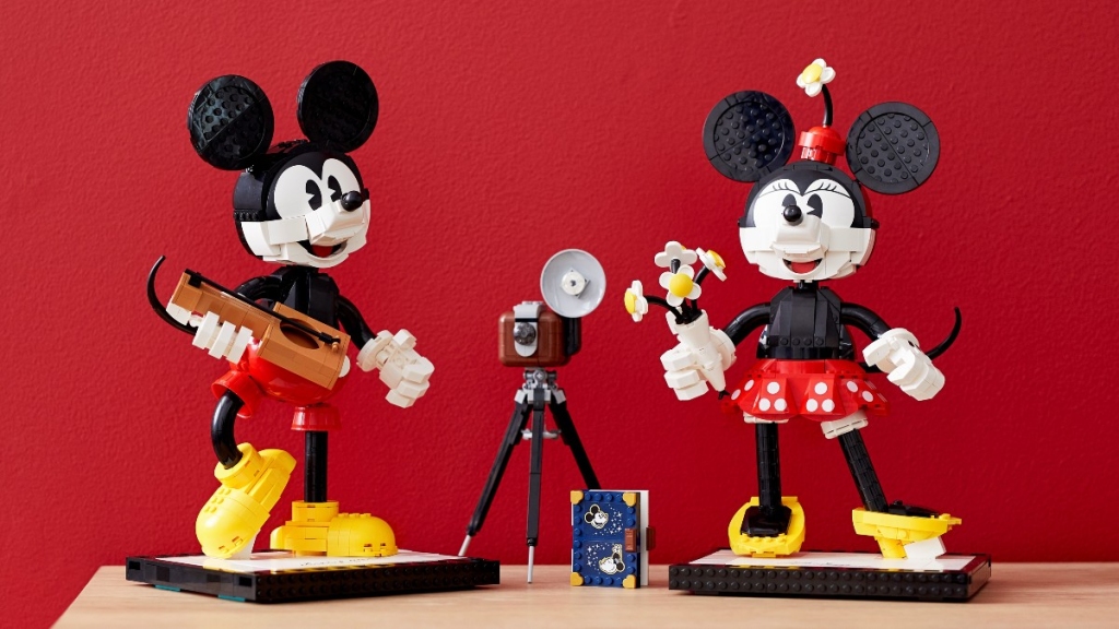 lego disney 43179 lifestyle featured resized 1024x576