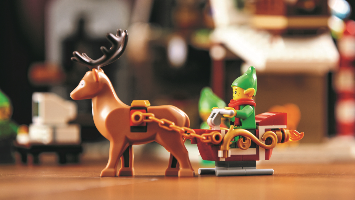 New Seasonal LEGO set discovered, are more decorations coming?