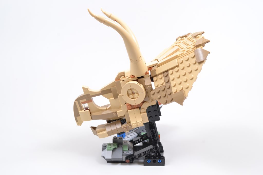 LEGO Jurassic World 76969 Dinosaur Fossils Triceratops Skull 4 1024x683