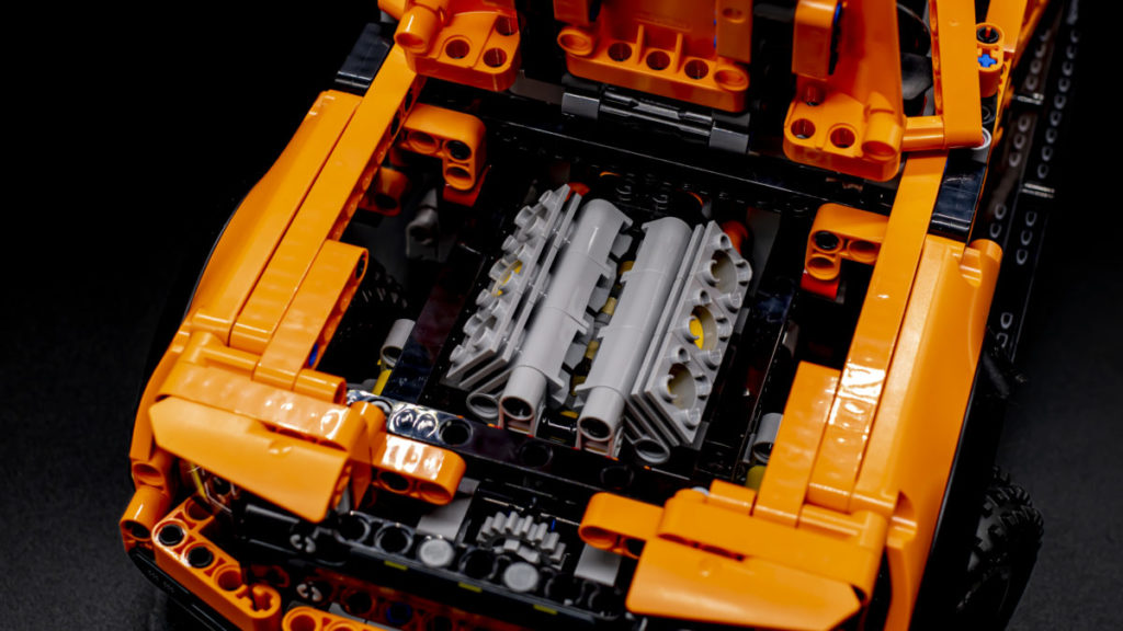 LEGO Technic 42126 Ford F 150 Raptor 19 1024x576